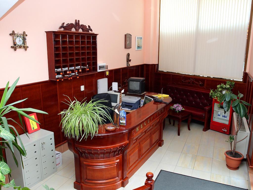 פומורי Hotel Manz 2 מראה חיצוני תמונה
